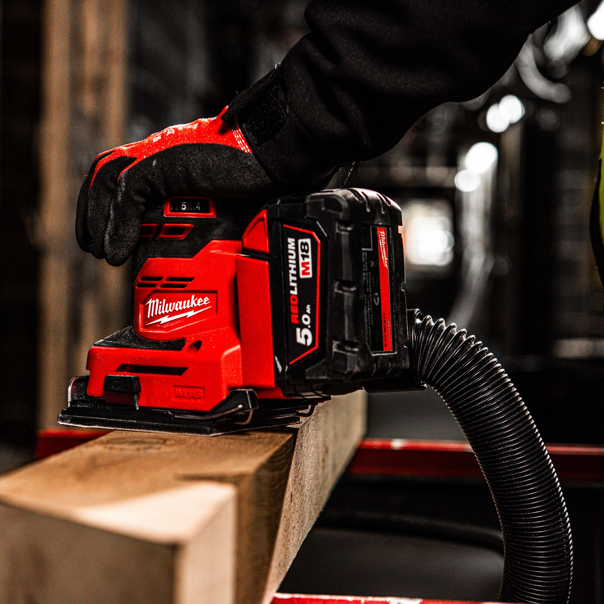 Levigatrice Milwaukee M18 BQSS-502B