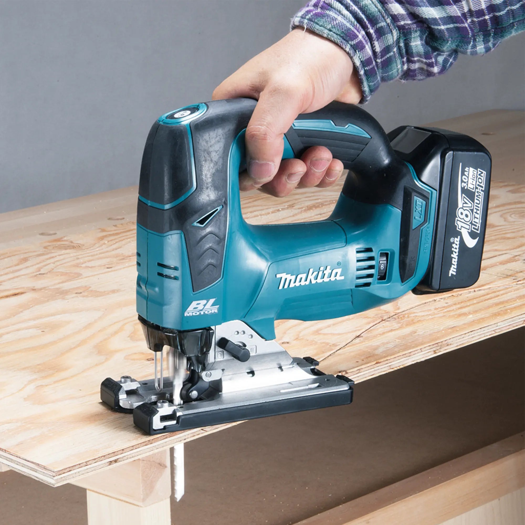 Seghetto Alternativo Makita DJV182RTJ 18V 5Ah